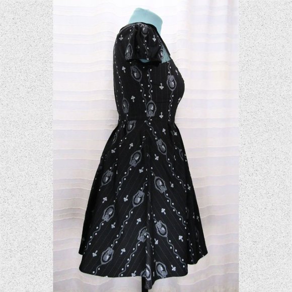 Hell Bunny Collared Gemma Mini Dress in Black Pinstripe Skull Cameo - M - Picture 7 of 10